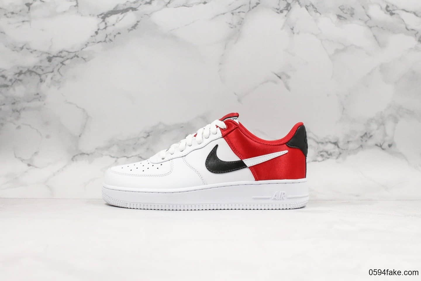 耐克Nike Air Force 1'07 LV8空军一号休闲板鞋断勾红白丝绸公司级带半码原标原盒原厂纸板全掌气垫加持 货号:BQ4420-600