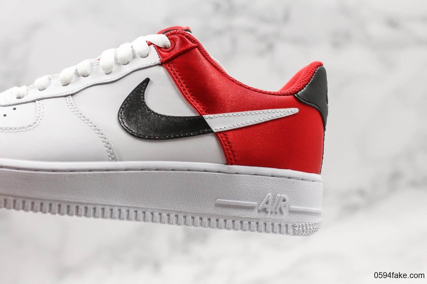 耐克Nike Air Force 1'07 LV8空军一号休闲板鞋断勾红白丝绸公司级带半码原标原盒原厂纸板全掌气垫加持 货号:BQ4420-600