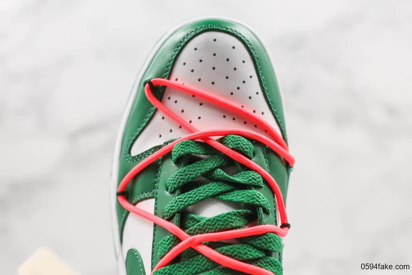 耐克off-White x Futura x Nike SB Dunk纯原版本OW联名市面唯一正确原装版本内标全部客供原厂 货号:CT0856-100