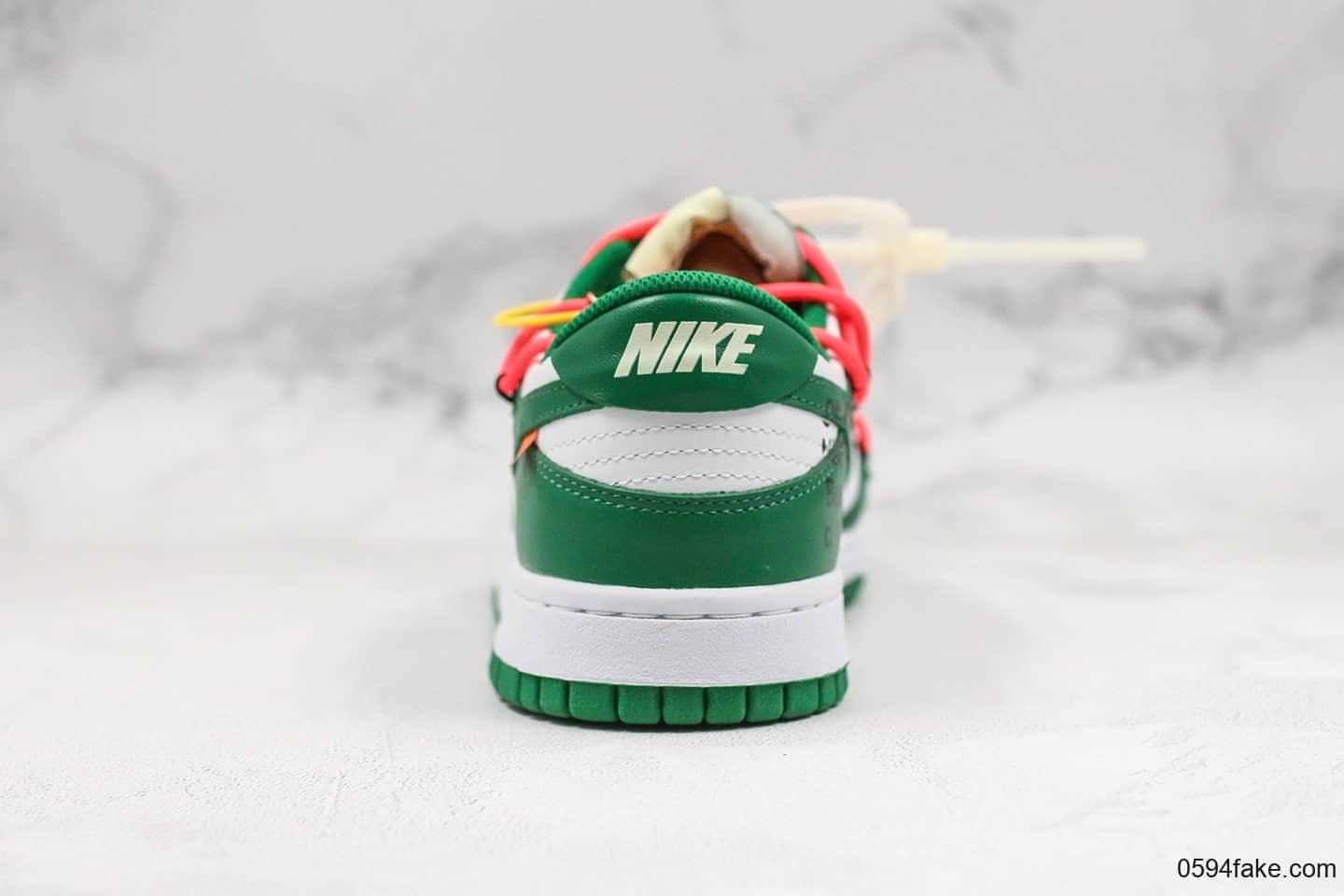 耐克off-White x Futura x Nike SB Dunk纯原版本OW联名市面唯一正确原装版本内标全部客供原厂 货号:CT0856-100