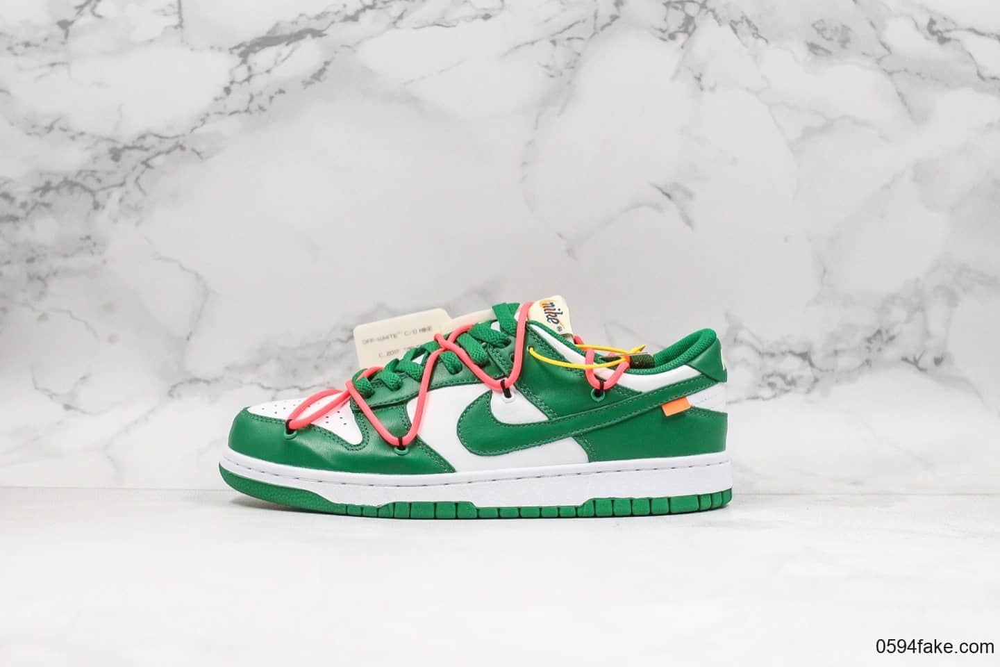 耐克off-White x Futura x Nike SB Dunk纯原版本OW联名市面唯一正确原装版本内标全部客供原厂 货号:CT0856-100