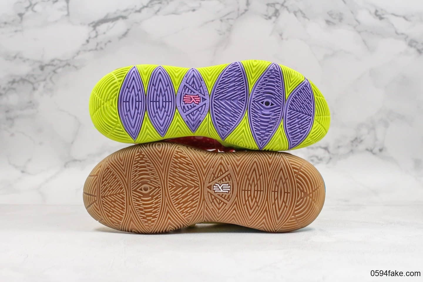 耐克Nike Kyrie 5 PE x Spongebob纯原版本欧文5代联名海绵宝宝派大星鸳鸯配色室内外实战休闲运动篮球鞋 货号:CJ6951-700