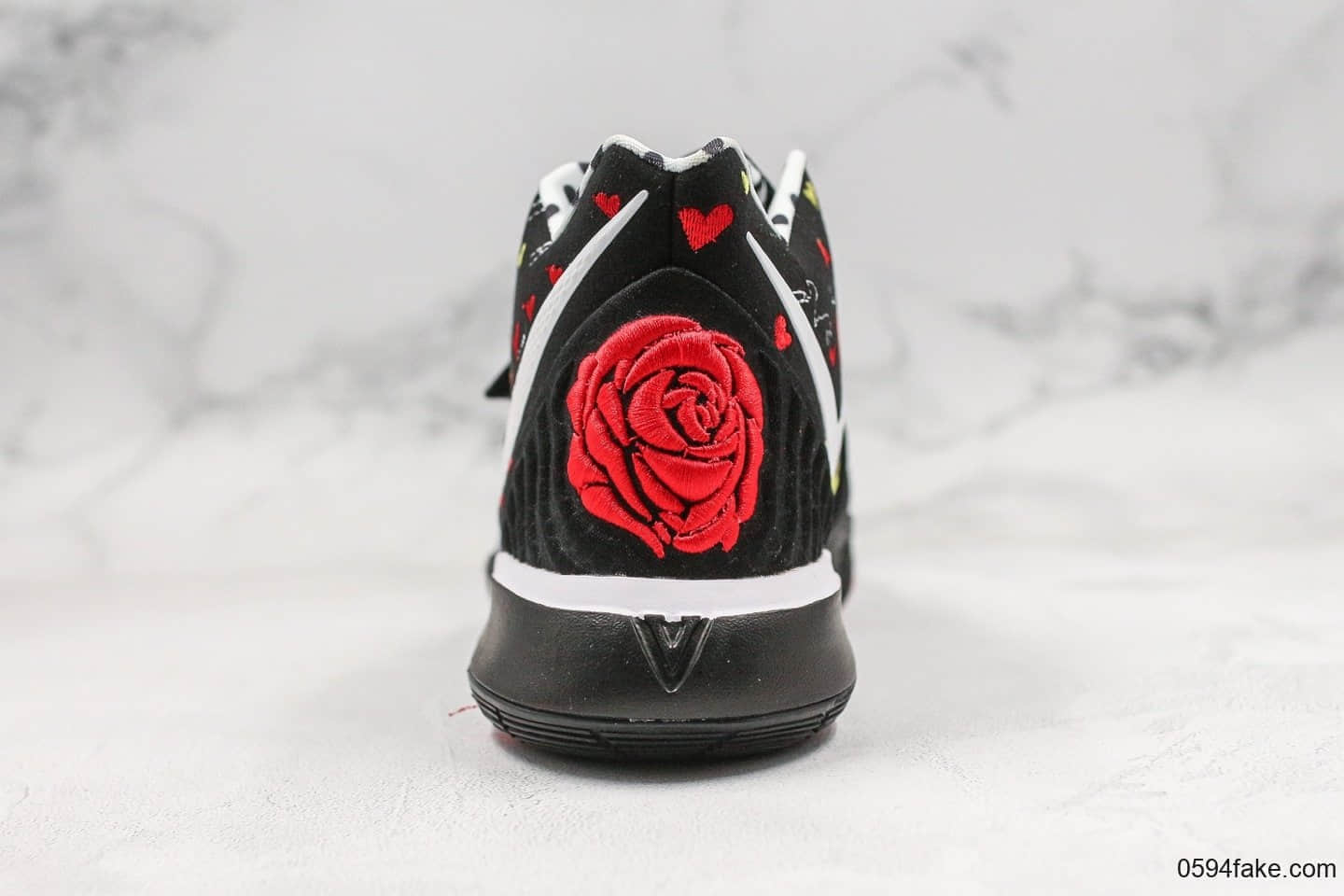 耐克Nike Kyrie 5 x Sneaker Room纯原版本欧文5代爱心玫瑰联名配色母亲节主题后跟玫瑰花刺绣实战篮球鞋 货号:AO2919-601