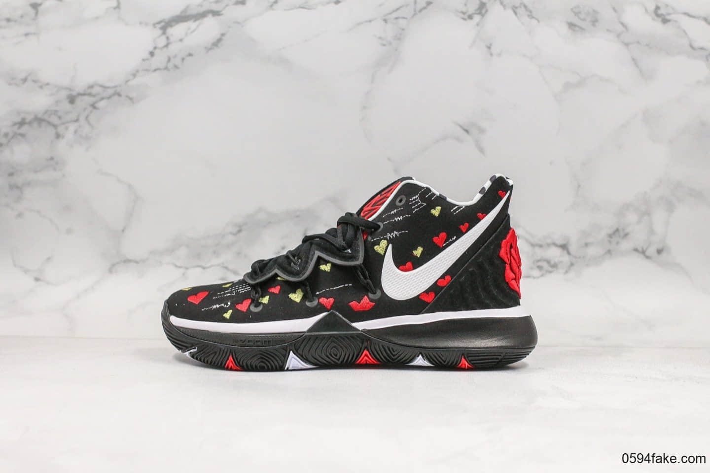 耐克Nike Kyrie 5 x Sneaker Room纯原版本欧文5代爱心玫瑰联名配色母亲节主题后跟玫瑰花刺绣实战篮球鞋 货号:AO2919-601