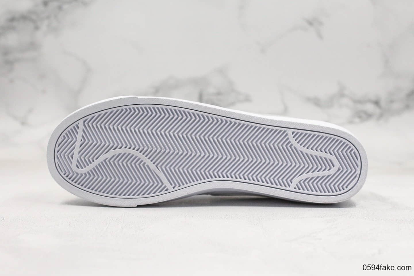 耐克NIKE BLAZER LOW LE公司级版本开拓者低帮板鞋银钩灰标全新配色全头层纳帕皮质原盒原标双层中底布 货号:AV9370-106