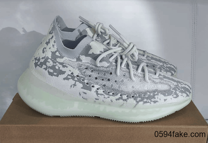 Jon Wexler亲晒Yeezy Boost 380“ Alien”实物图！下周六就发售！ (ID:21605) - 图片1