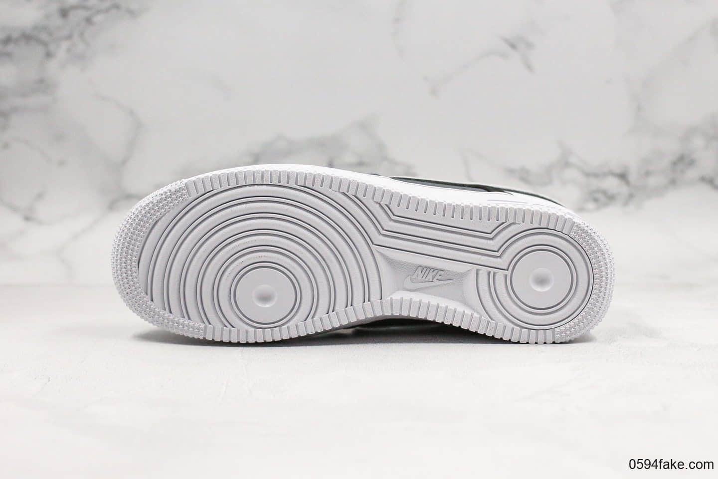 耐克Nike Air Force 1空军一号低帮休闲板鞋白灰色公司级原楦开发内置solo气垫 货号:CI0061-002
