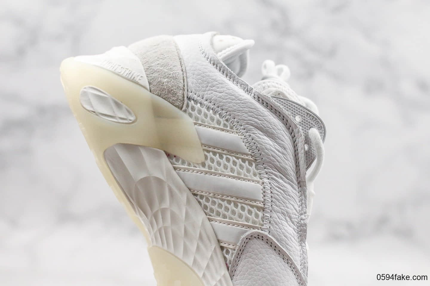 阿迪达斯adidas streetball“小椰子700”复古老爹鞋白色纯原目前市面最高版本杜绝磨脚 货号:EG2992