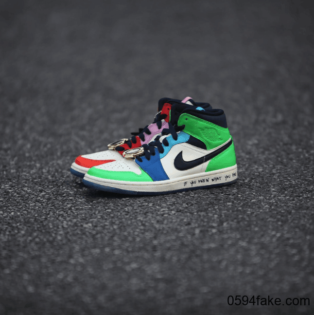 拼接鸳鸯配色+奢华“金表”!Melody Ehsani x Air Jordan 1 Mid后天发售! 货号:CQ7629-100