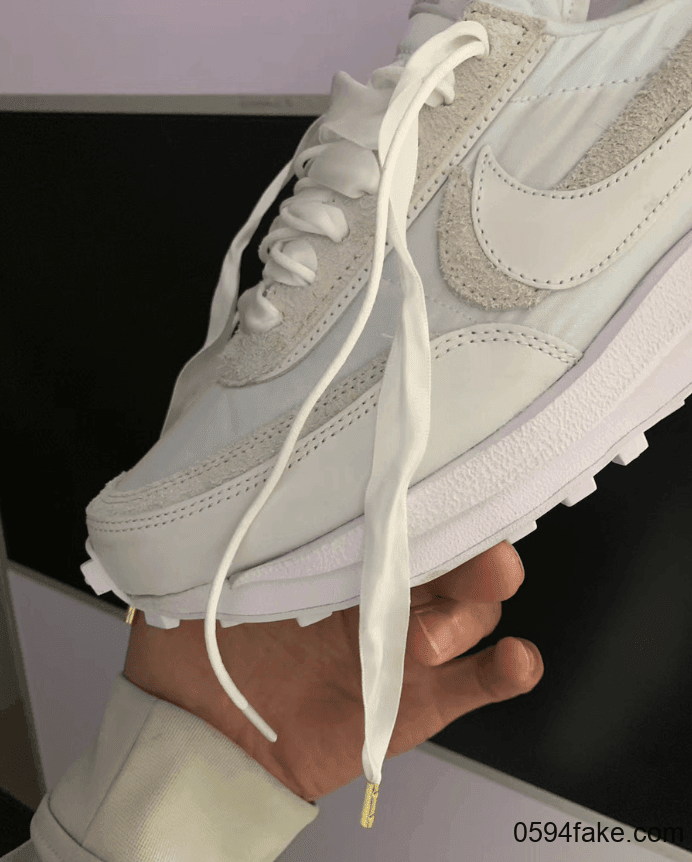 简约百搭!Sacai x Nike LDWaffle“ White Nylon”实物图曝光!