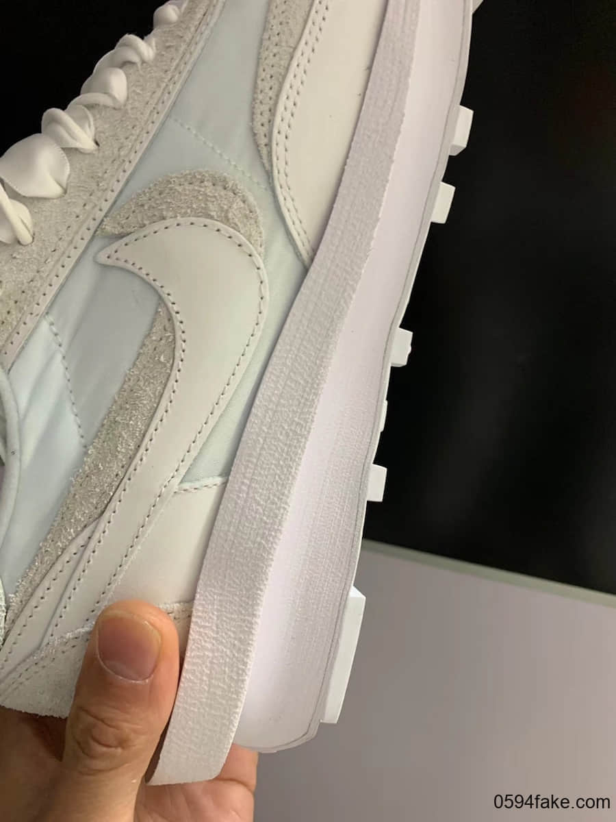 简约百搭!Sacai x Nike LDWaffle“ White Nylon”实物图曝光!