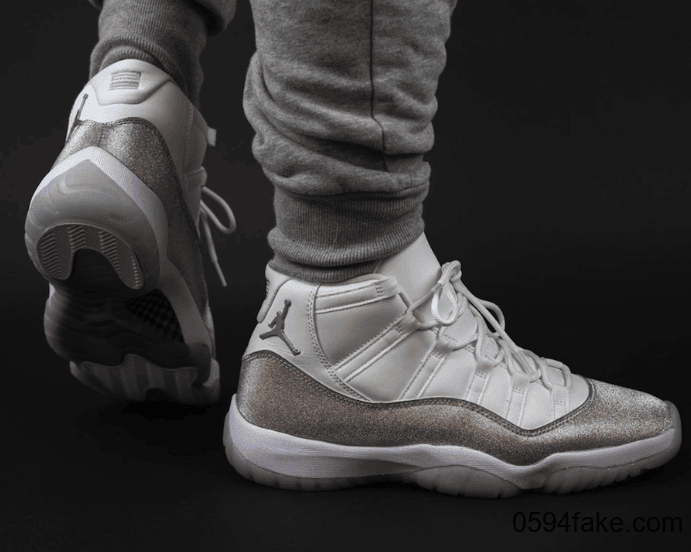 这双Air Jordan 11简直要闪瞎我了!好看到发出尖叫! 货号:AR0715-100