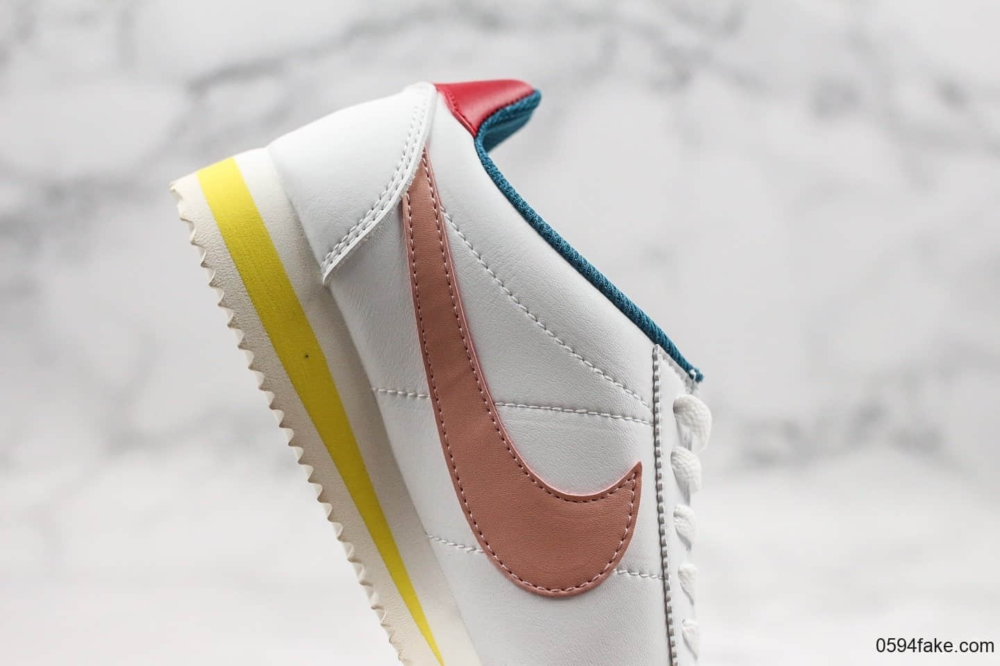 耐克NIKE CLASSIC CORTEZ公司级版本低帮阿甘白粉配色全掌泡面鞋底原鞋一比一开模打造 货号:807471-114