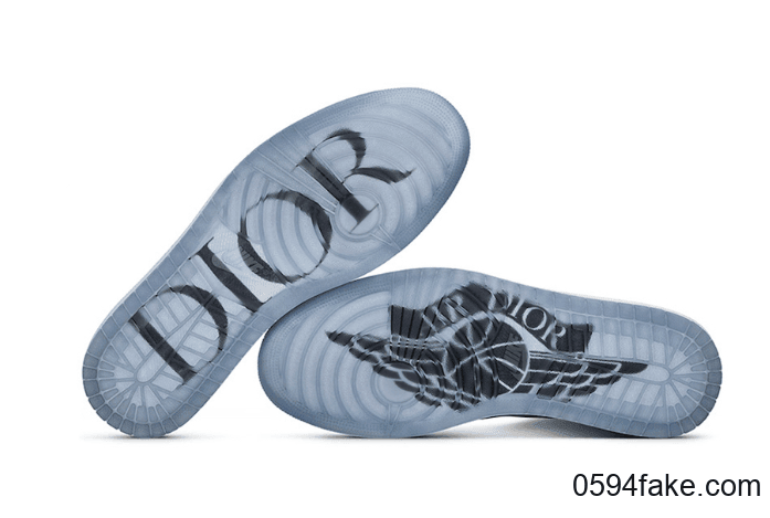 超限量重磅联名来袭!Dior x Air Jordan 1实物图首度曝光!