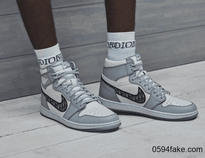 超限量重磅联名来袭!Dior x Air Jordan 1实物图首度曝光!
