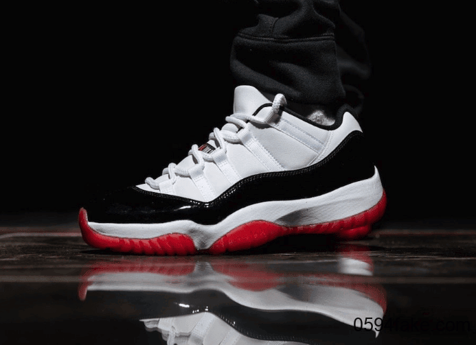 上脚图帅炸了!这双Air Jordan 11 Low也太好看了吧! 货号:AV2187-160