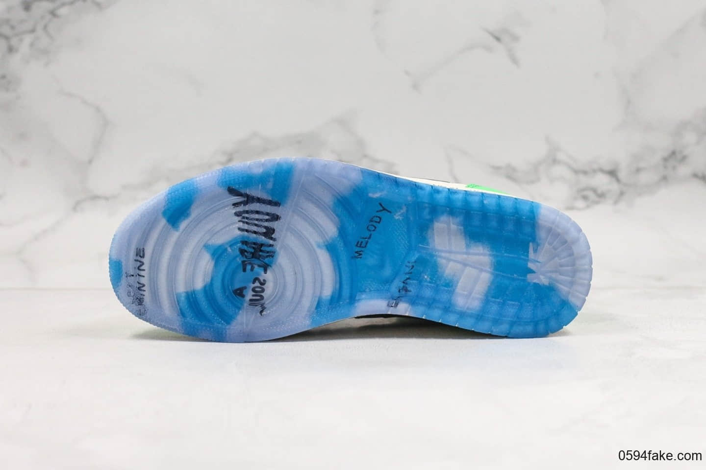 乔丹Air Jordan 1 Mid x Melody Ehsani公司级版本洛杉矶设计师联名款鸳鸯配色原盒配件原楦头纸板打造 货号:CQ7629-100