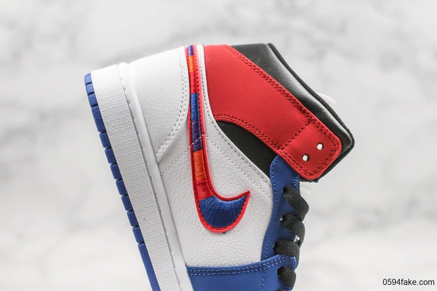 乔丹Air Jordan 1 Mid纯原版本中帮AJ1蓝幻勾彩色刺绣白蓝拼接原盒原标原档案数据开发 货号:852542-146