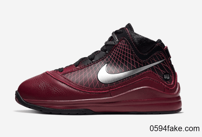 全家族尺码回归!Nike LeBron 7“ 圣诞节”配色明日发售! 货号:CU5133-600