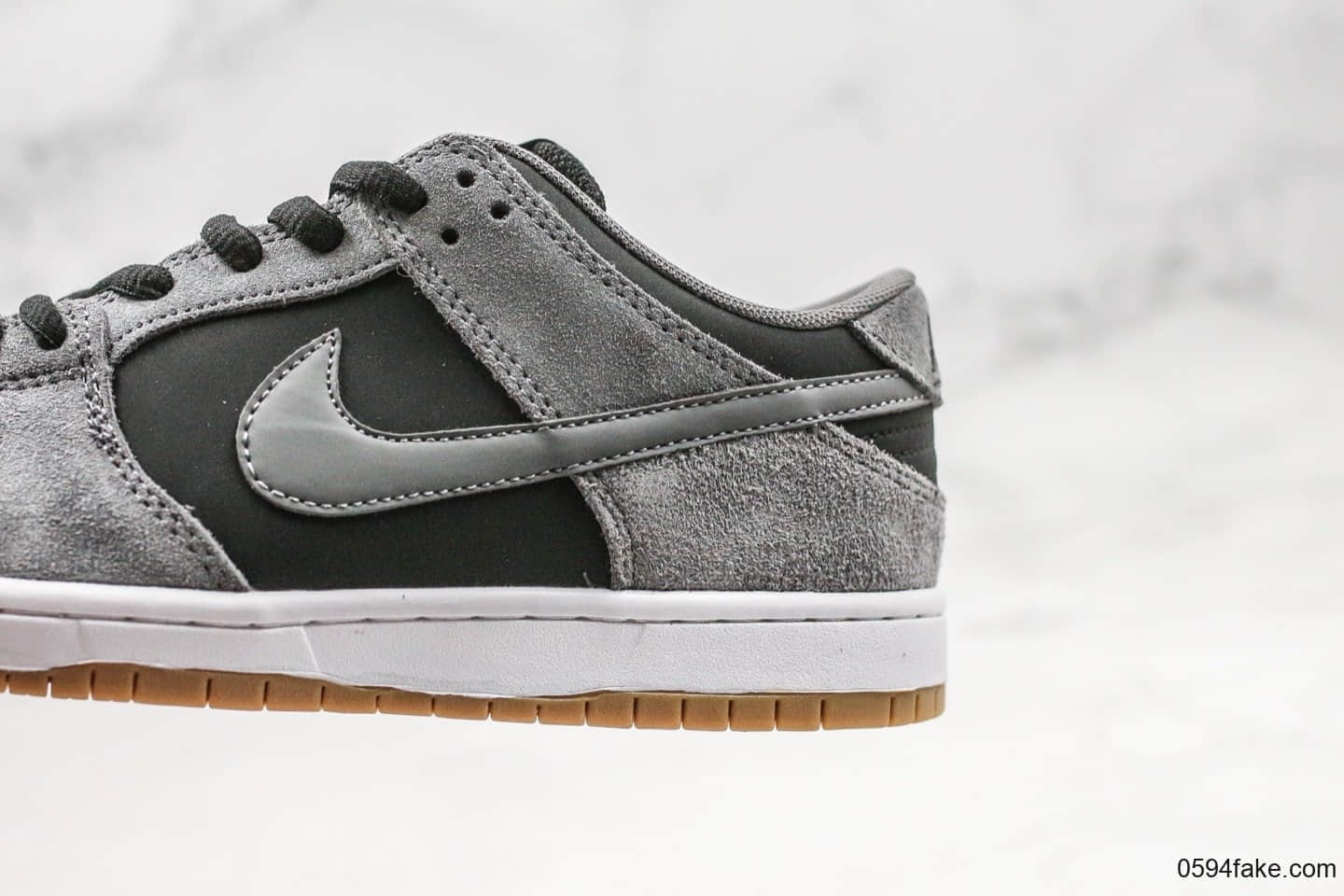 耐克Nike SB Dunk Low Pro Leather Grey Black-Gum纯原版本扣篮系列灰黑限定配色内置气垫全头层鞋面原楦头纸板打造 货号:854866-126