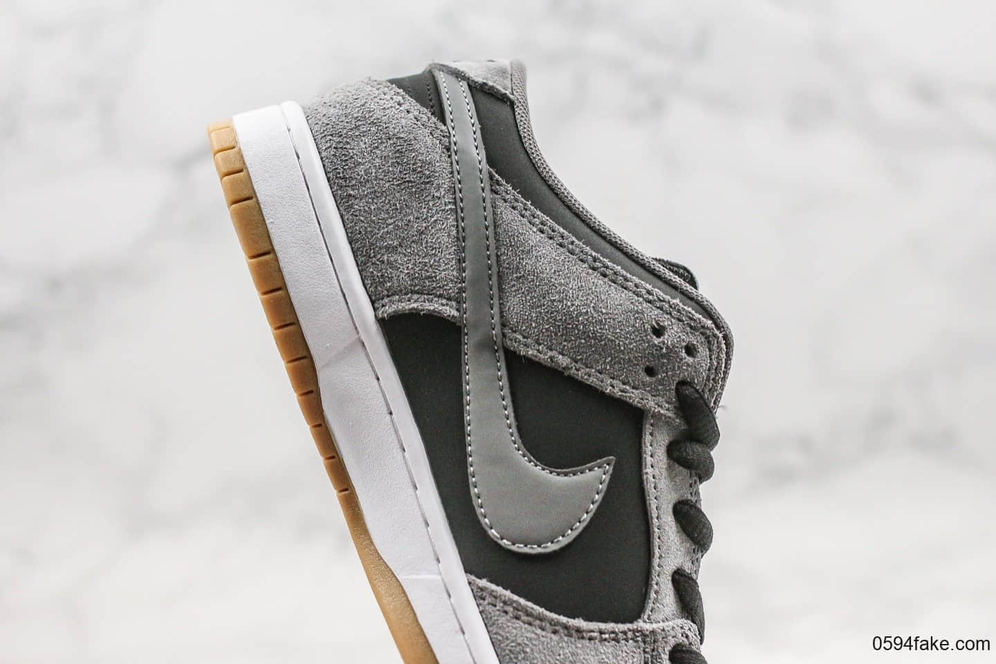 耐克Nike SB Dunk Low Pro Leather Grey Black-Gum纯原版本扣篮系列灰黑限定配色内置气垫全头层鞋面原楦头纸板打造 货号:854866-126