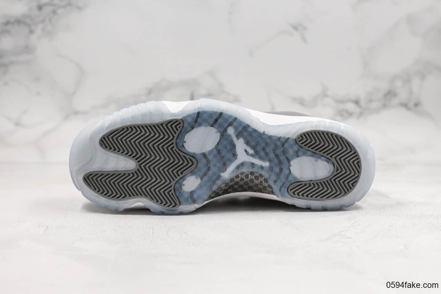乔丹Air Jordan XI Low Bred纯原版本低帮AJ11酷灰内置真碳板加持原厂材料打造原盒配件 货号:528895-003