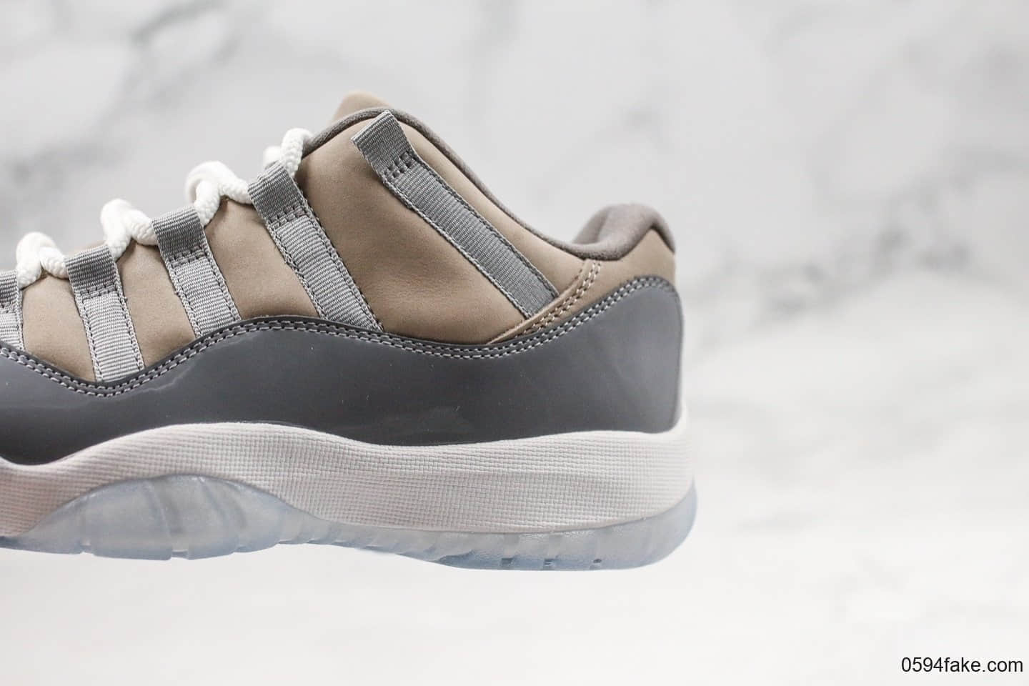 乔丹Air Jordan XI Low Bred纯原版本低帮AJ11酷灰内置真碳板加持原厂材料打造原盒配件 货号:528895-003