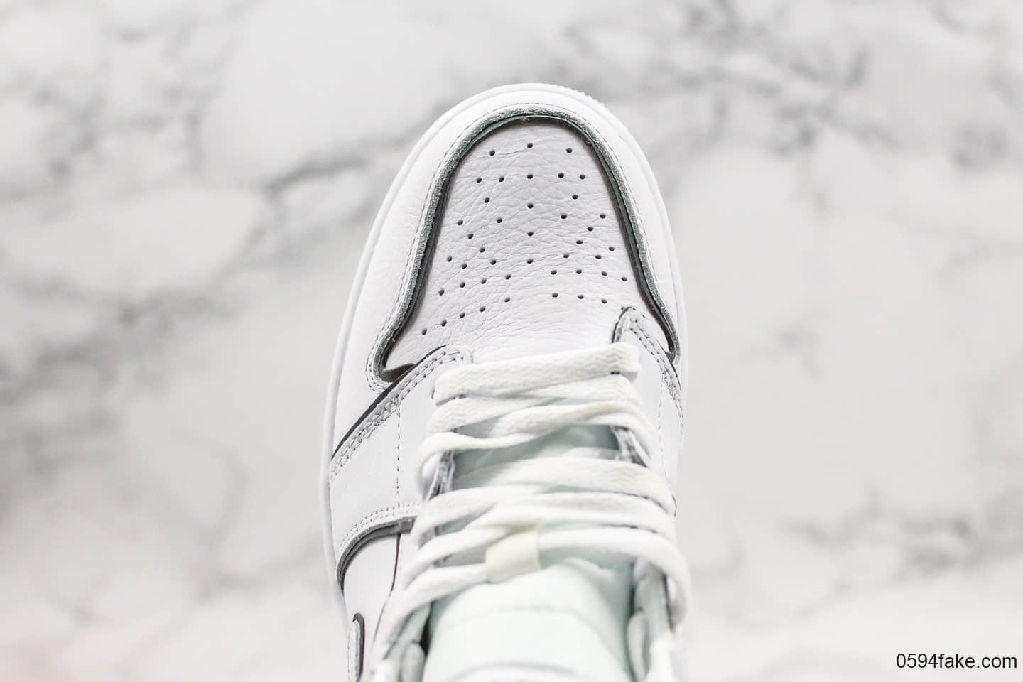 乔丹Air Jordan 1 Mid SE WMNS公司级版本中帮AJ1黑白反光二次元手稿原材料打造原盒原标 货号:CK6587-100