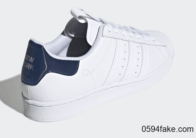 城市公园系列!adidas贝壳头纽约主题新品即将登场! 货号:FW2803