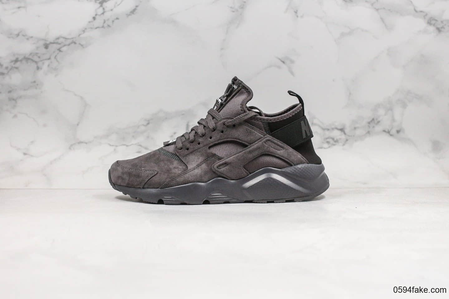 耐克Nike Air Huarache Ultra Suede纯原版本华莱士慢跑鞋麂皮棕色内置气垫原盒原标双层海玻璃鞋垫 货号:829669-556