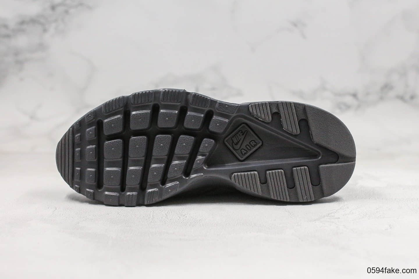 耐克Nike Air Huarache Ultra Suede纯原版本华莱士慢跑鞋麂皮棕色内置气垫原盒原标双层海玻璃鞋垫 货号:829669-556