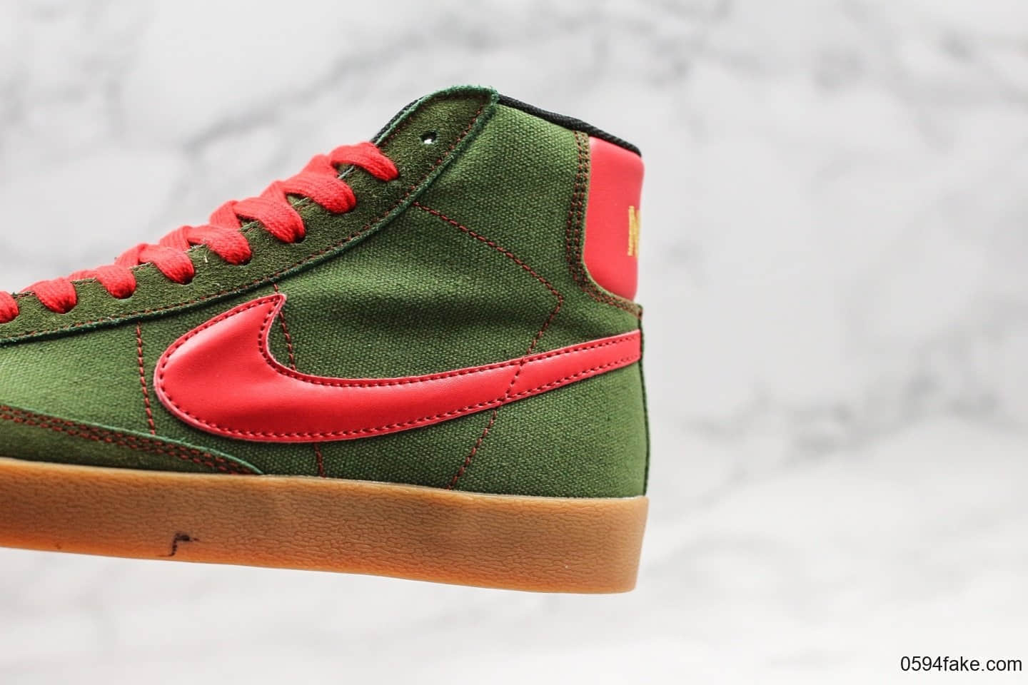 耐克Nike Blazer Mid QS HH公司级版本高帮开拓者复古红绿配色内置Zoom气垫原盒配件 货号:JL6806-400
