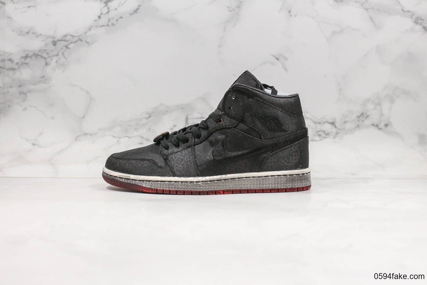 乔丹Dover Street Market x CLOT x Air Jordan 1 Mid DSM Black纯原版本三方联名款AJ1黑红做旧丝绸内置Sole气垫原盒原标 (ID:26823) - 图片1