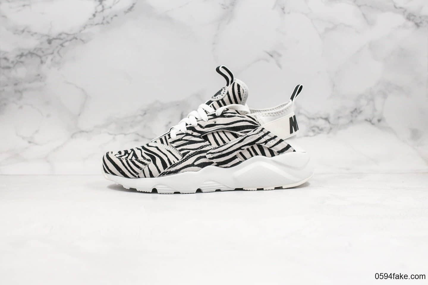 耐克Nike Air Huarache Ultra Suede纯原版本华莱士慢跑鞋白斑马配色内置气垫双层海玻璃鞋垫顶级猪八材质 货号:829669-553
