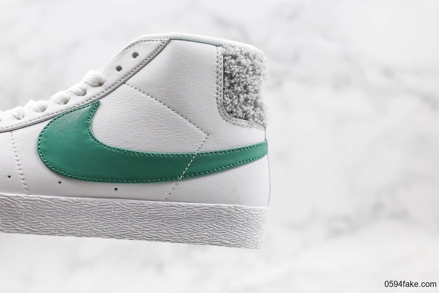 耐克NIKE SB ZOOM BLAZER MID PRM纯原版本中帮开拓者绒毛尾巴绿钩原厂面料原档案数据开发 货号:CJ6983-100