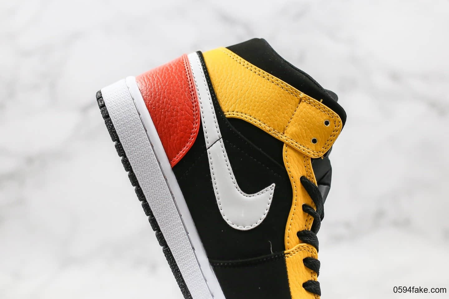 乔丹Air jordan 1 Mid纯原版本中帮AJ1黑黄扣碎拼接番茄炒蛋配色原档案数据开发原楦头原纸板打造 货号:852542-087