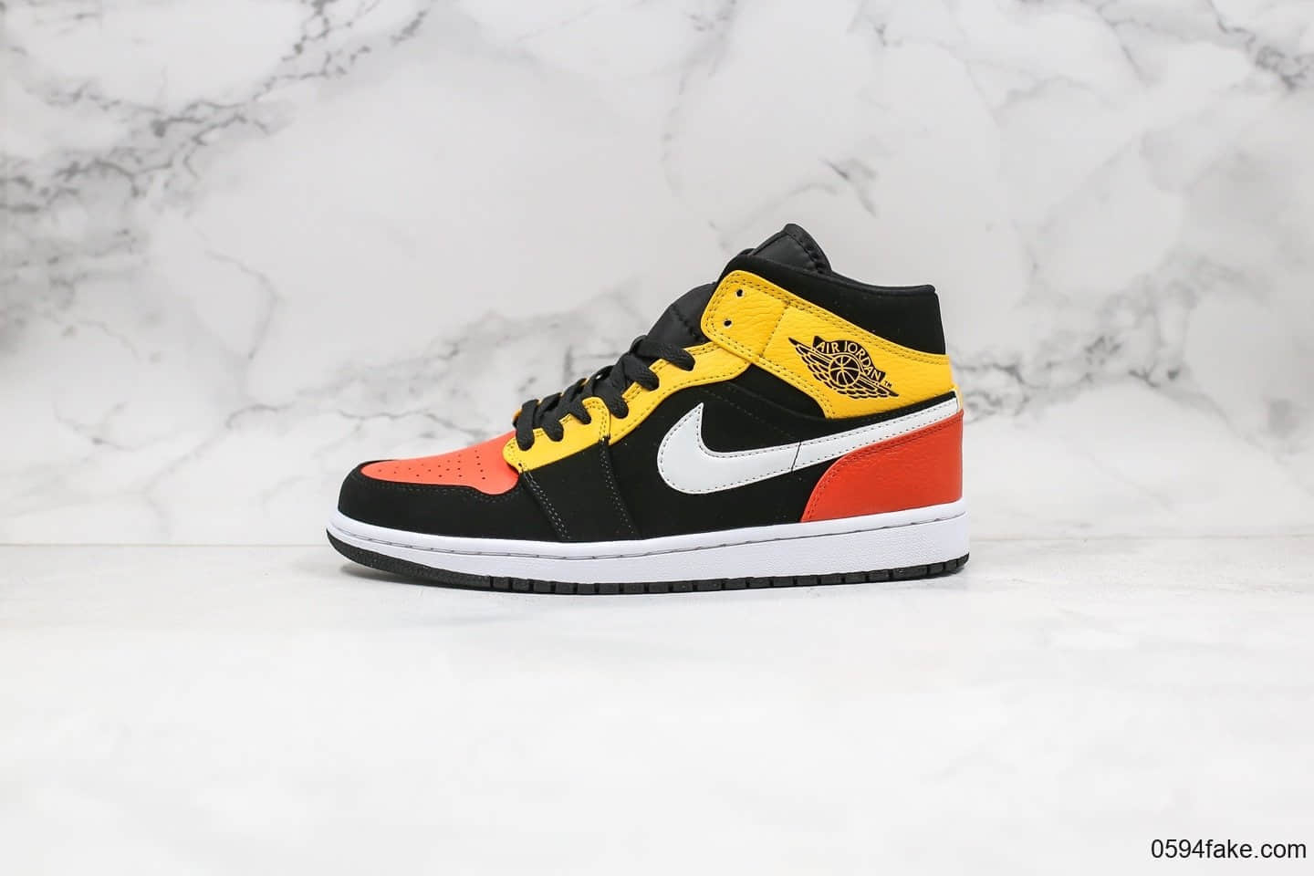 乔丹Air jordan 1 Mid纯原版本中帮AJ1黑黄扣碎拼接番茄炒蛋配色原档案数据开发原楦头原纸板打造 货号:852542-087