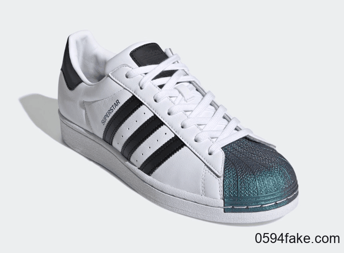 全息贝壳头！这双adidas Superstar超抢眼！ (ID:30406) - 图片1
