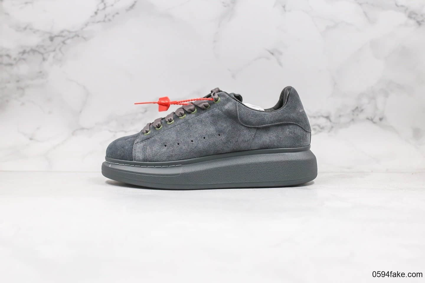 亚历山大Alexander McQueen sole sneakers纯原版本麦昆低帮灰色麂皮牛反绒厚底原厂工艺一比一打造 (ID:31130) - 图片1