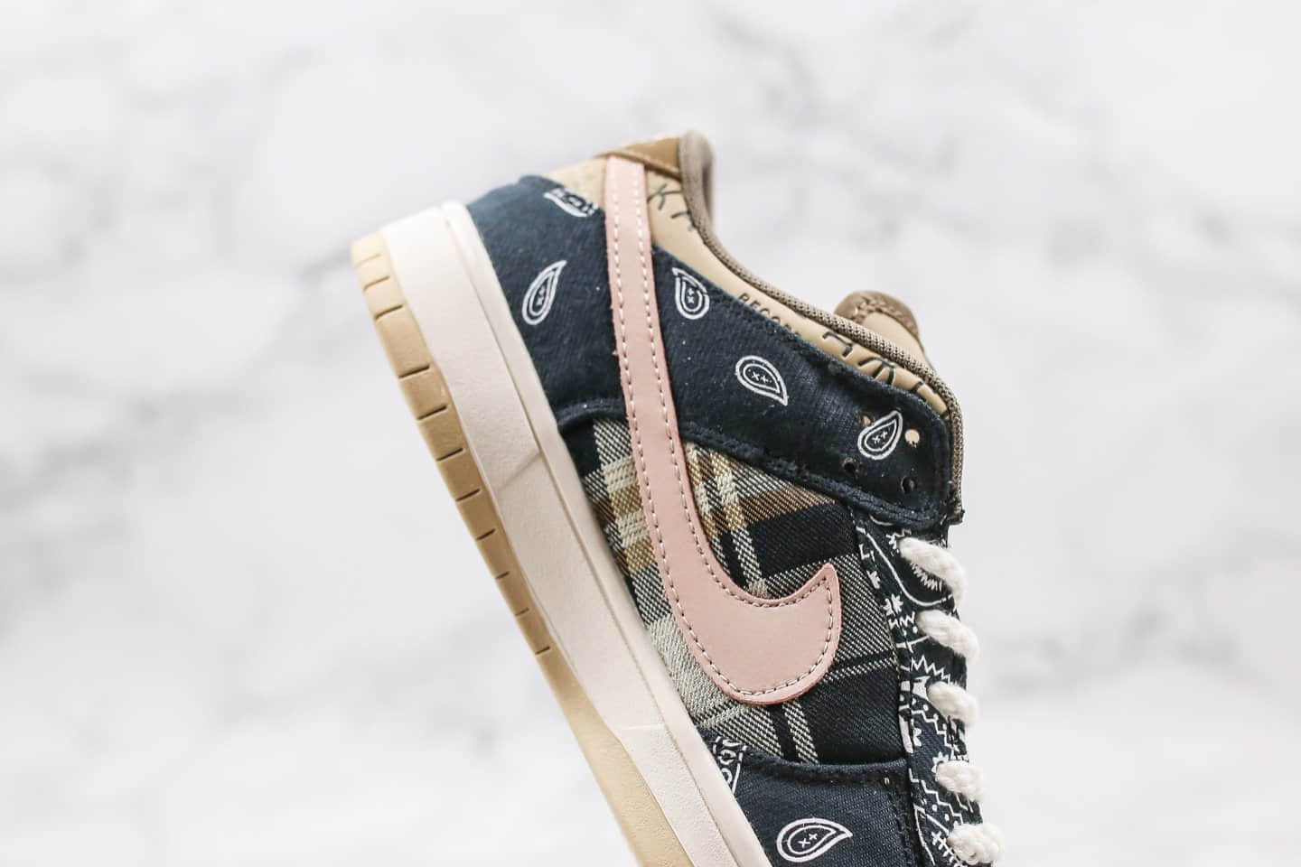 耐克Travis Scott x Nike SB Dunk Low纯原版本联名款DUNK腰果花配色原盒配件齐全原档案数据开发 货号:CT5053-001