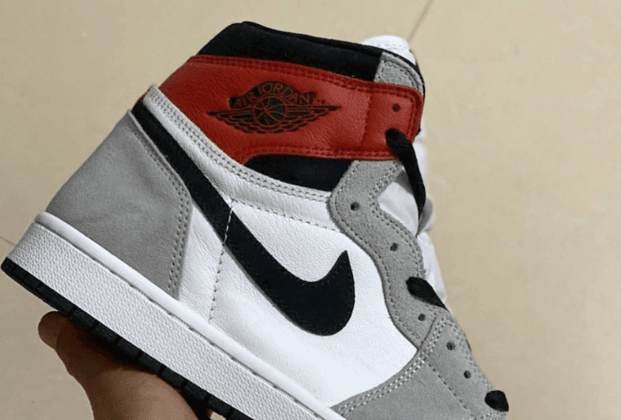 全新AJ1“Light Smoke Grey”实物图曝光！质感高级！酷似Union联名！ (ID:31874) - 图片1