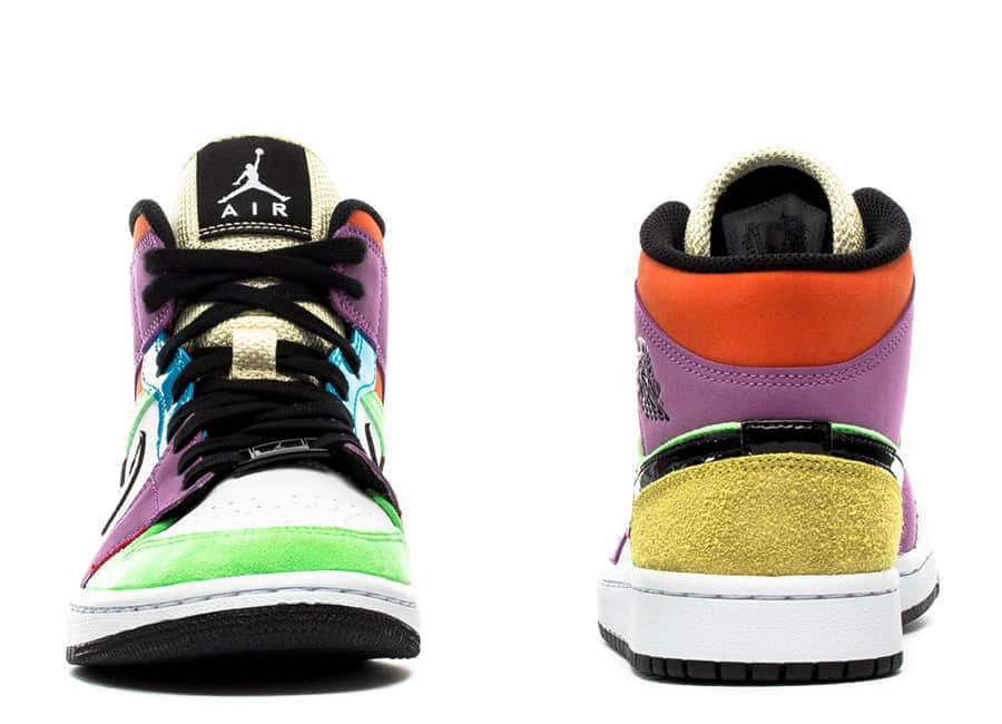酷似Blue The Great x AJ1 Mid!多材质撞色拼接超抢眼!全新Air Jordan 1 Mid即将登场! 货号:CW1140-100
