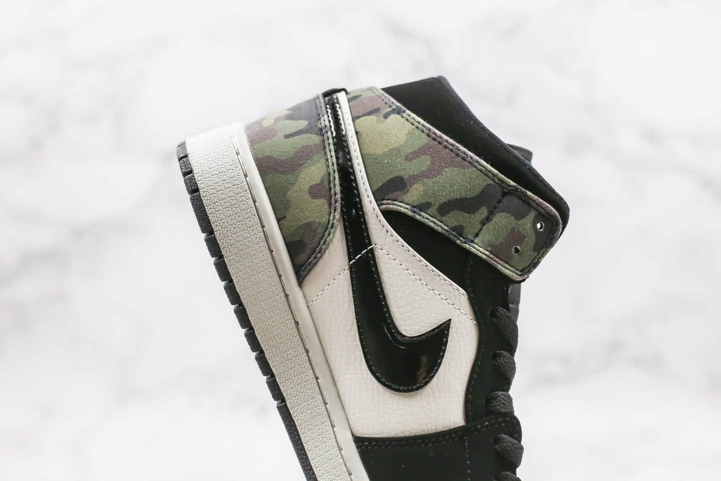 乔丹Air Jordan 1 Mid BHM EQUALITY纯原版本中帮AJ1迷彩黑绿色正确飞翼正确后跟定型 货号:CW5490-001