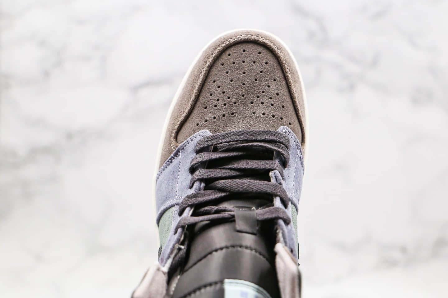 乔丹Air Jordan 1 Mid公司级版本中帮AJ1灰棕紫配色原楦开模原标原盒 货号:852542-203