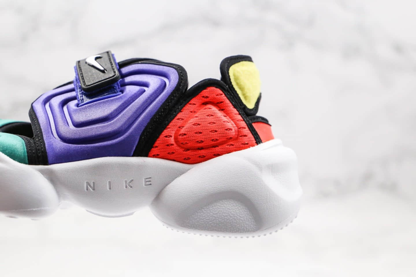 耐克Nike Aqua Rift “Summit White纯原版本分趾鞋二代老爹鞋阿拉蕾紫色原盒配件齐全 货号:BQ4797-400