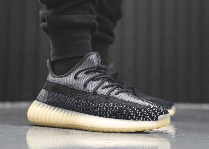 Yeezy Boost 350 V2 “Asriel”上脚图首度曝光!耐脏耐看!