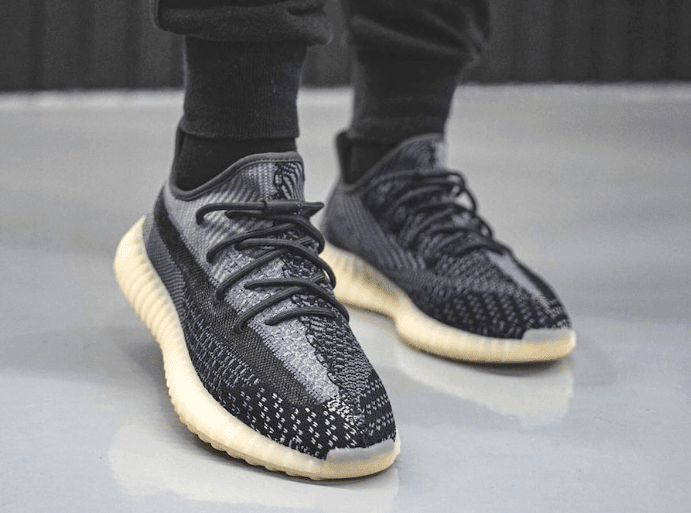 Yeezy Boost 350 V2 “Asriel”上脚图首度曝光!耐脏耐看!