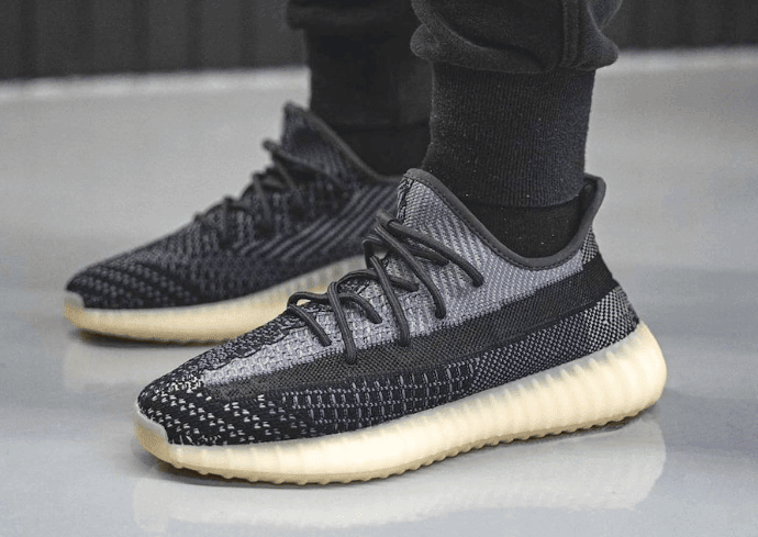 Yeezy Boost 350 V2 “Asriel”上脚图首度曝光!耐脏耐看!