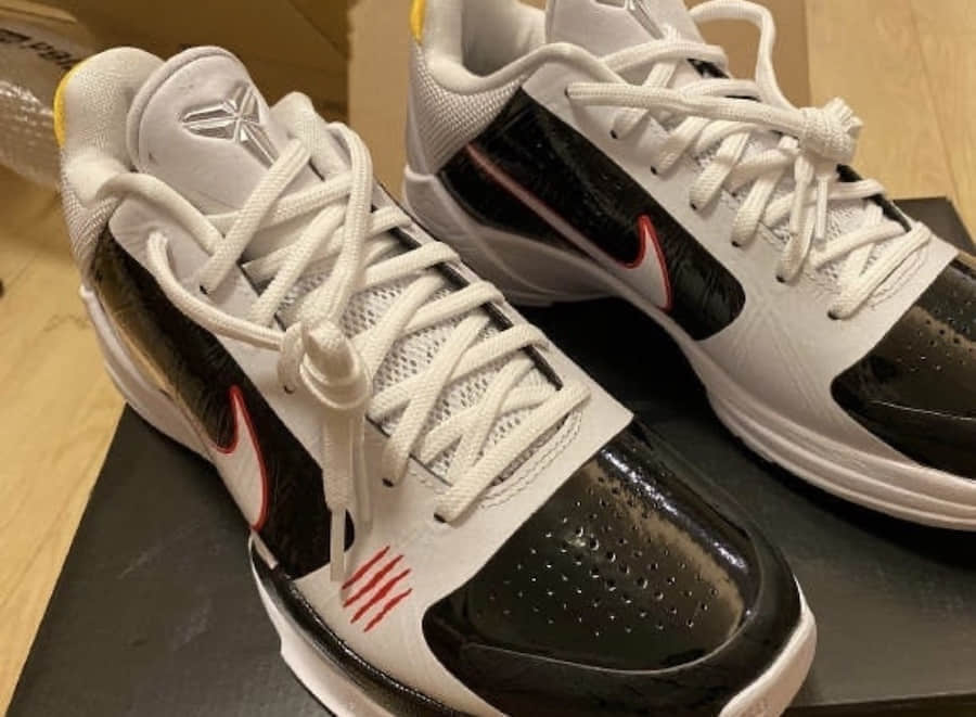 科比战靴再迎新品！Nike Kobe 5 Protro李小龙配色曝光！ (ID:34827) - 图片1