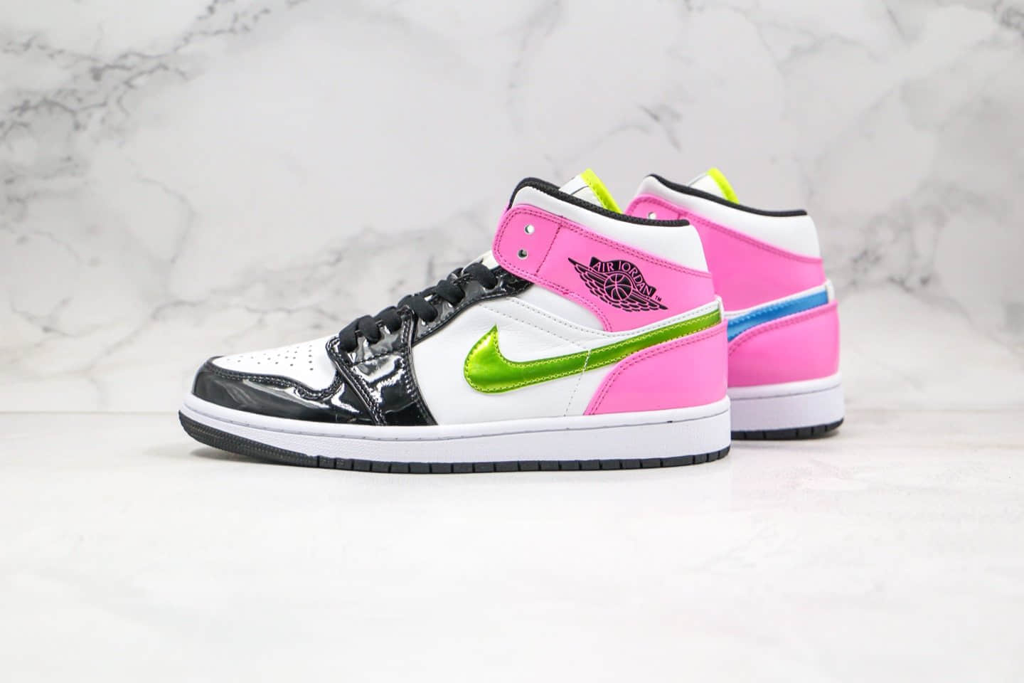 乔丹Air Jordan 1 Mid GS Patent Multi纯原版本中帮AJ1黑白粉绿糖果配色内置气垫正确鞋面材质 (ID:35192) - 图片1